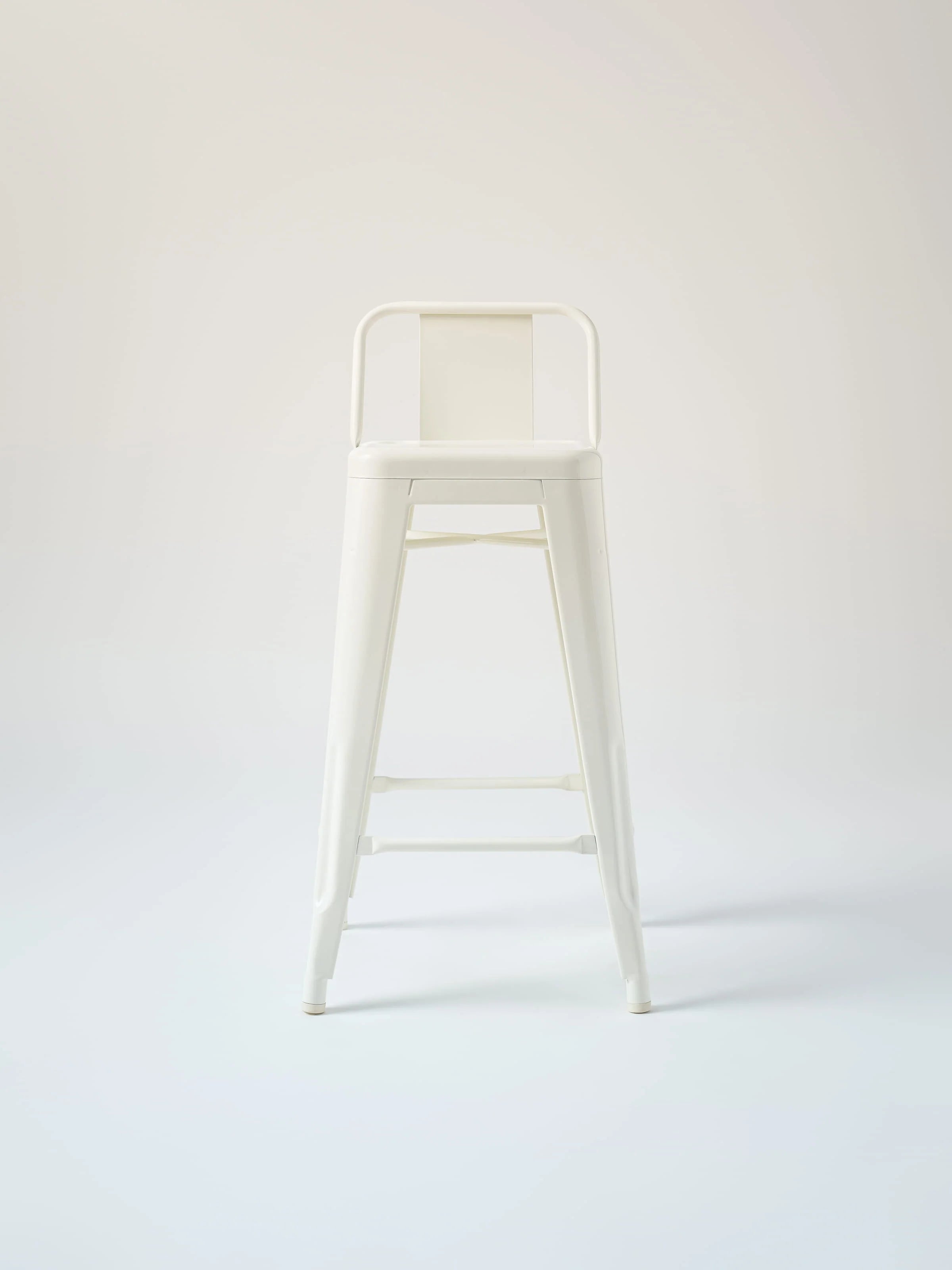 Tabouret petit dossier H65cm