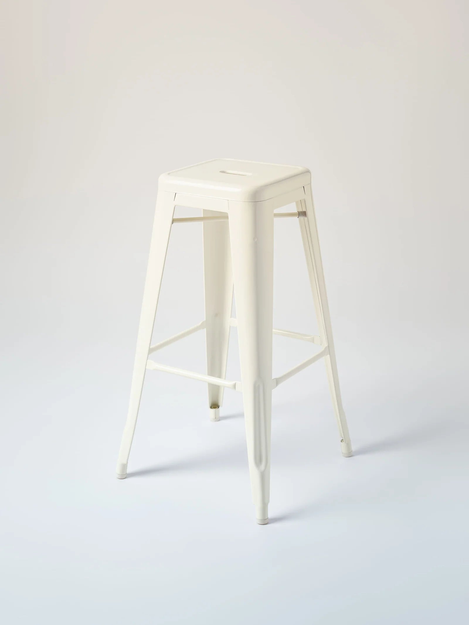 H - Tabouret H75 intérieur